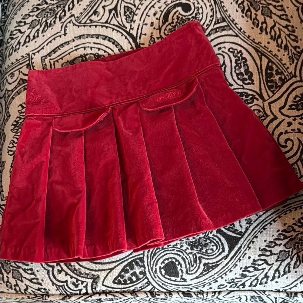 OSHKOSH B’GOSH Pleated Velvet Skirt, size 5 (little girls)